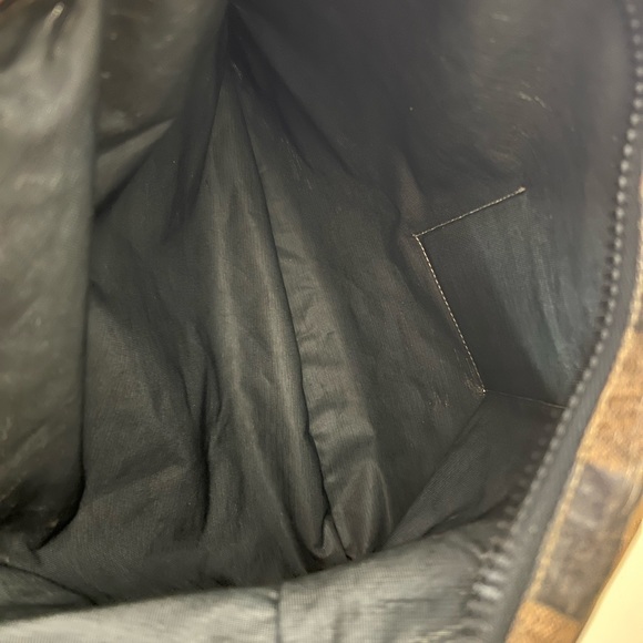 Fendi clutch - Picture 10 of 12